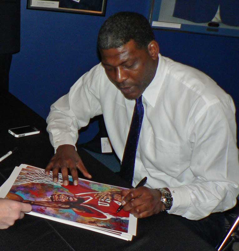 Larry Johnson, Kansas City Chiefs, Penn State, Signed, Autographed,  Authenic NFL Football, a COA with the Proof Photo of Larry Signing Will Be  Included at 's Sports Collectibles Store